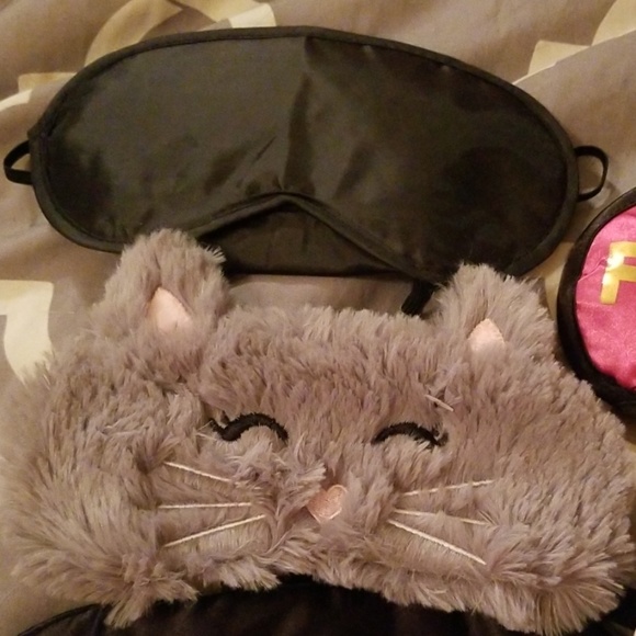 5 Sleeping Masks - Picture 2 of 5